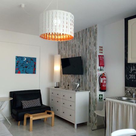 In Bed With Lisbon 8N Apartment Amadora Bagian luar foto